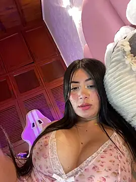 _MadiLee_ live cam on StripChat