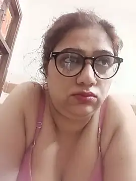 Wildsimmi27 live cam on StripChat