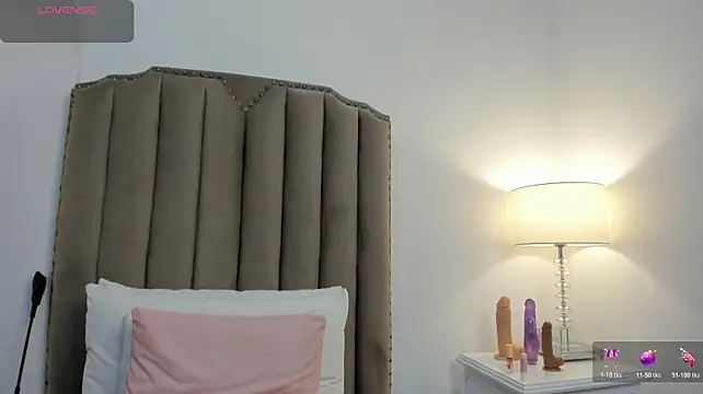 agartha_velvet live cam on StripChat
