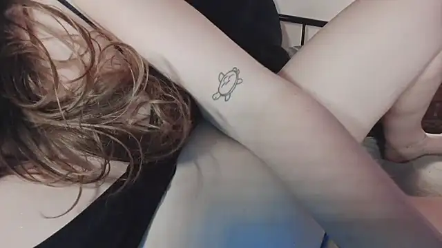 Playfulxcutie live cam on StripChat