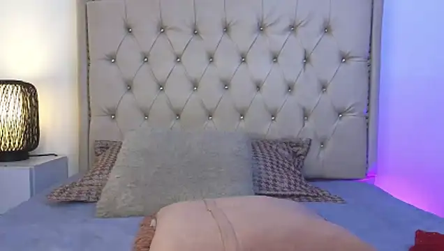 Sofia_Blosom webcam