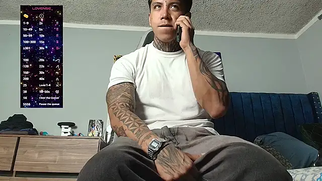 Nickhot0609 live cam on StripChat