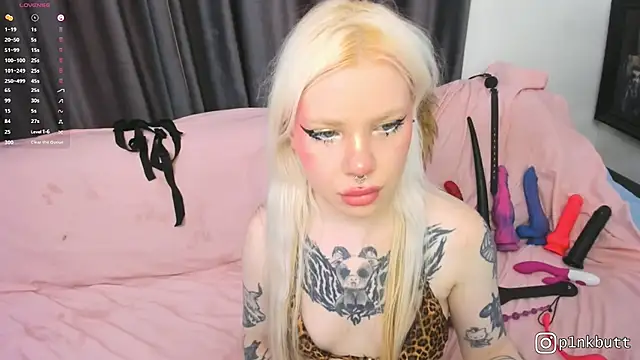HelenGoat live cam on StripChat