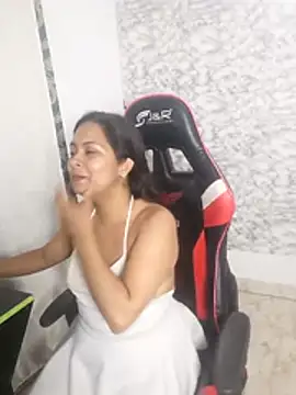 Zarinamoon Latina video chat preview