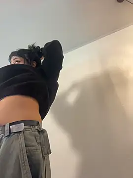 baby_akuma_ webcam