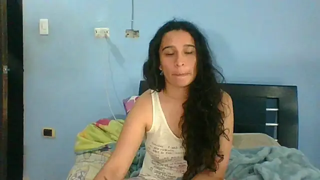 scarlettscottxxx Latina webcam model