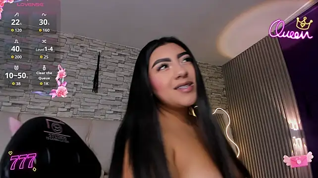 Laulin_tay live cam on StripChat