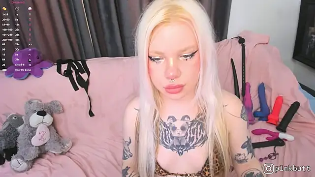HelenGoat live cam on StripChat