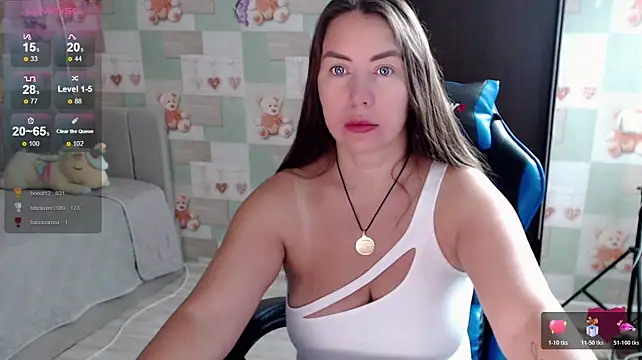 Korolek12 live cam on StripChat