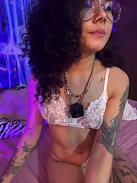NoirAmina live cam on StripChat