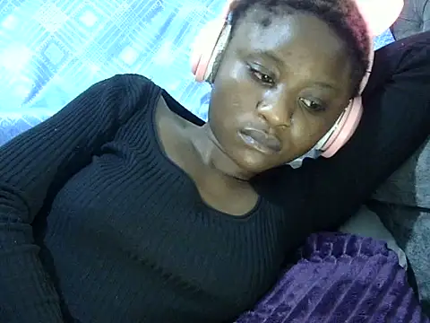 sweet_caci live cam on StripChat