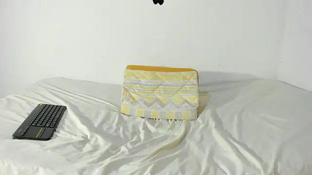 Vlad__night live cam on StripChat