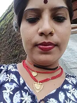 Mohni_bhabiji live cam on StripChat