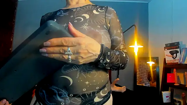 Samantha_mature56