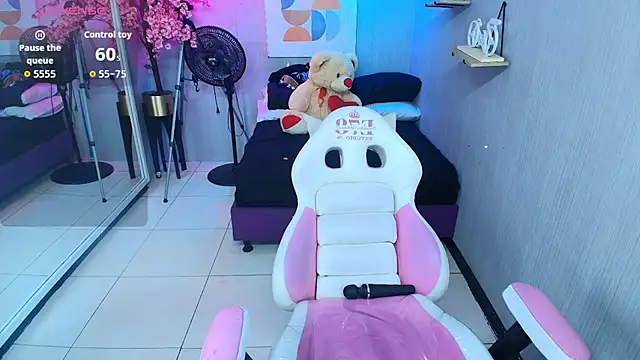 Maggy_t18 webcam