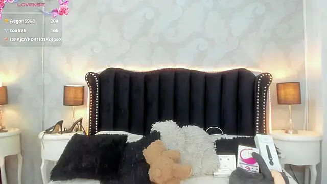 ViictoriaGrey webcam