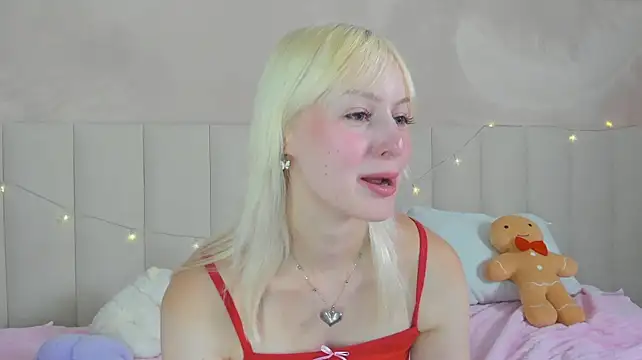 AdeleSilvy live cam on StripChat