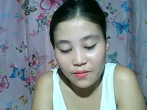 SexyAsianPussy4u live cam on StripChat