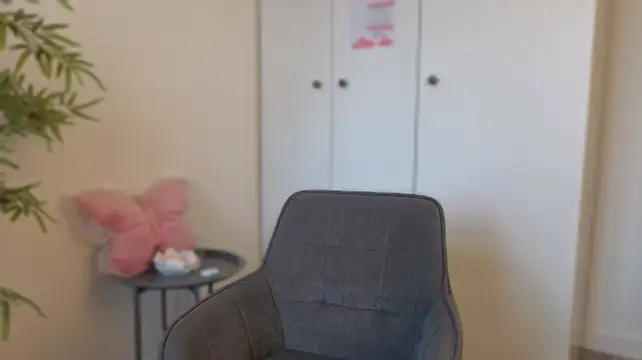 velanee live cam on StripChat