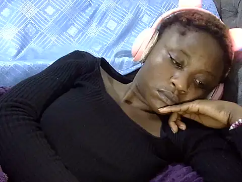 sweet_caci live cam on StripChat
