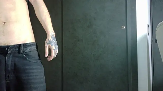 eren_jeager live cam on StripChat