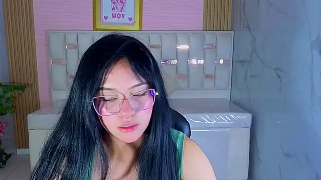sarita_09_s webcam