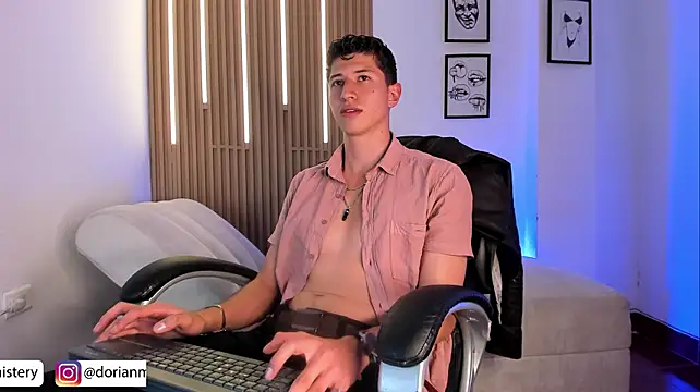 Dorianmistery2322_ live cam on StripChat