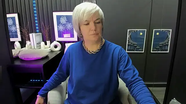CarmenSoft live cam on StripChat