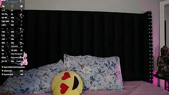 youngmommyy live webcam