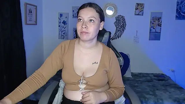 mariaana__222 live cam on StripChat