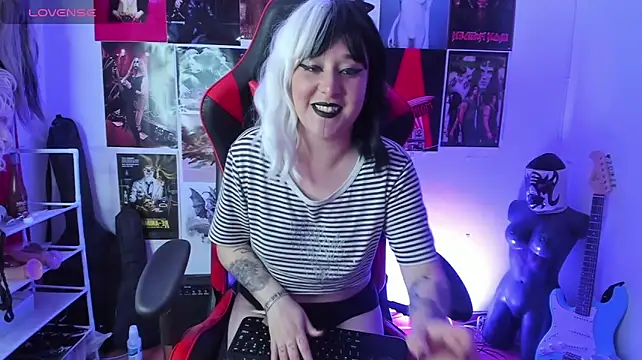 mistresscrowley666 webcam