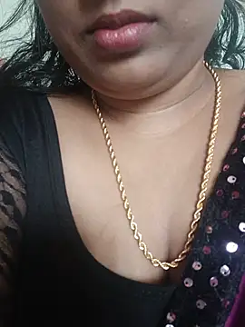 Divya_kannada live cam on StripChat