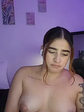 MartinaConnorr Latina private chat model