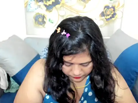 misssoniya3 live cam on StripChat