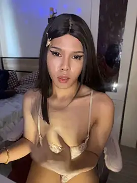 Plaxxxtique live cam on StripChat