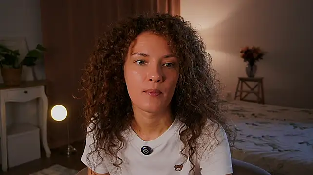 missfrizzy skinny cam girl