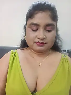 hornyriyanka live cam on StripChat