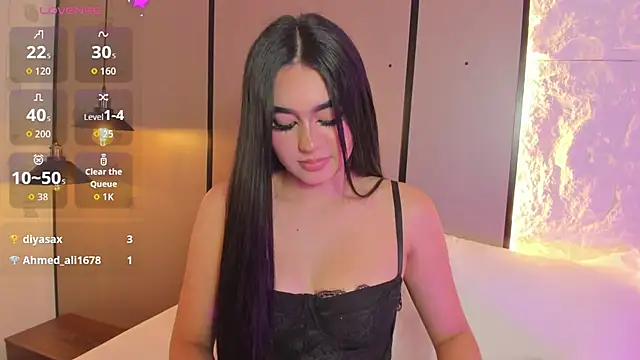 elara_bloom_ live cam on StripChat