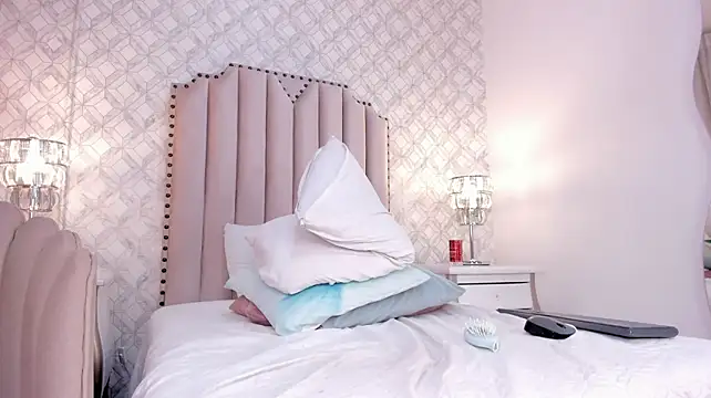 zoejenner_ live cam on StripChat