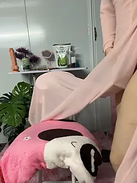 nana-19 (F milf) - Show boobs oil
