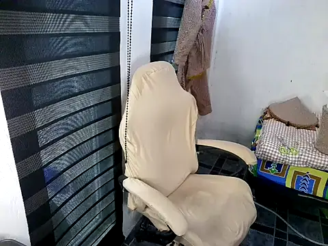spicy_rowycam (M young) - Morning Cum
