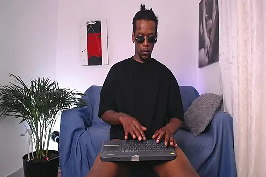 SkylerBigxxx live cam on StripChat