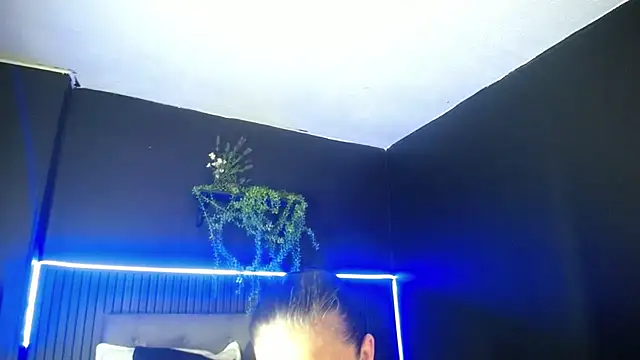 sasi_luna 😴 naked cam