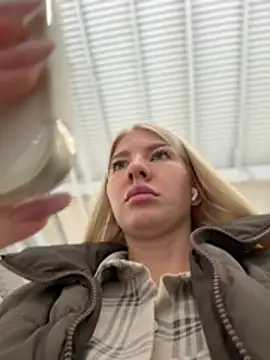 newlale (G young) - Show tits