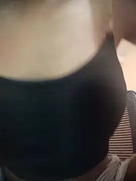 its_queen_ (F teen) - Boobs 🤗 show