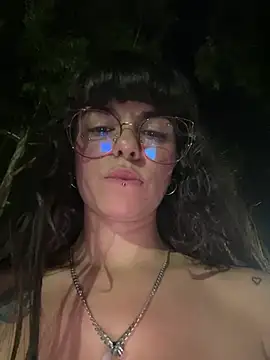 VioletaSubmissive live cam on StripChat