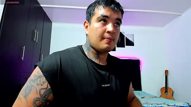 thiago__cp01 live cam on StripChat
