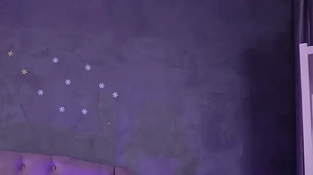 NovaDiamond live cam on StripChat
