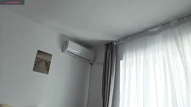 JullyFox live cam on StripChat