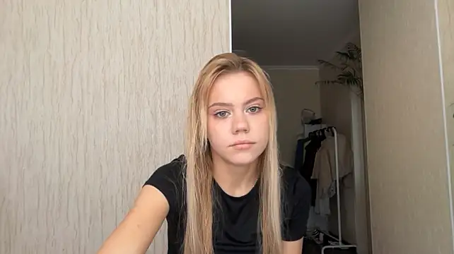 Glamorforyou live cam on StripChat